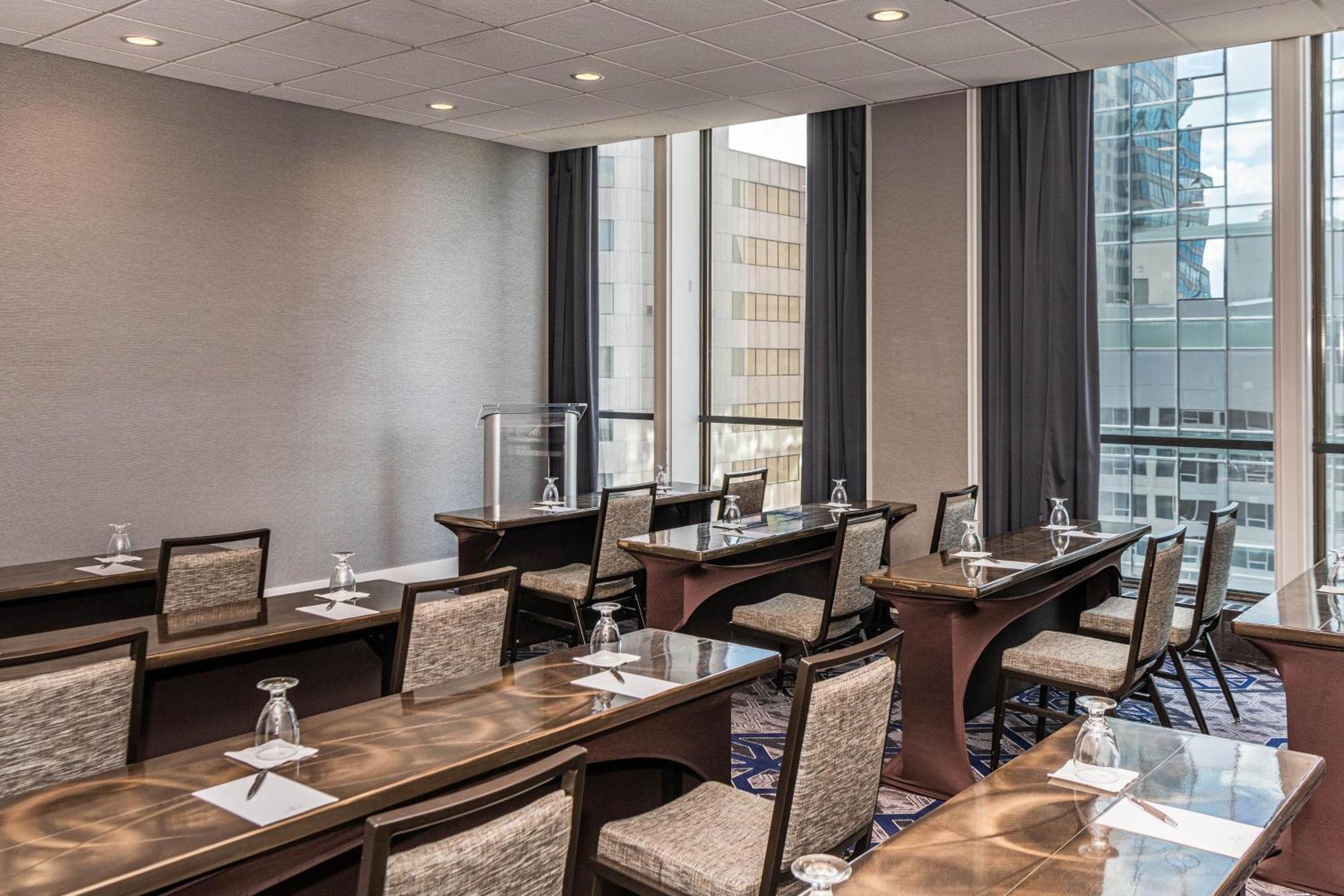 Sheraton Indianapolis City Centre Hotel מראה חיצוני תמונה