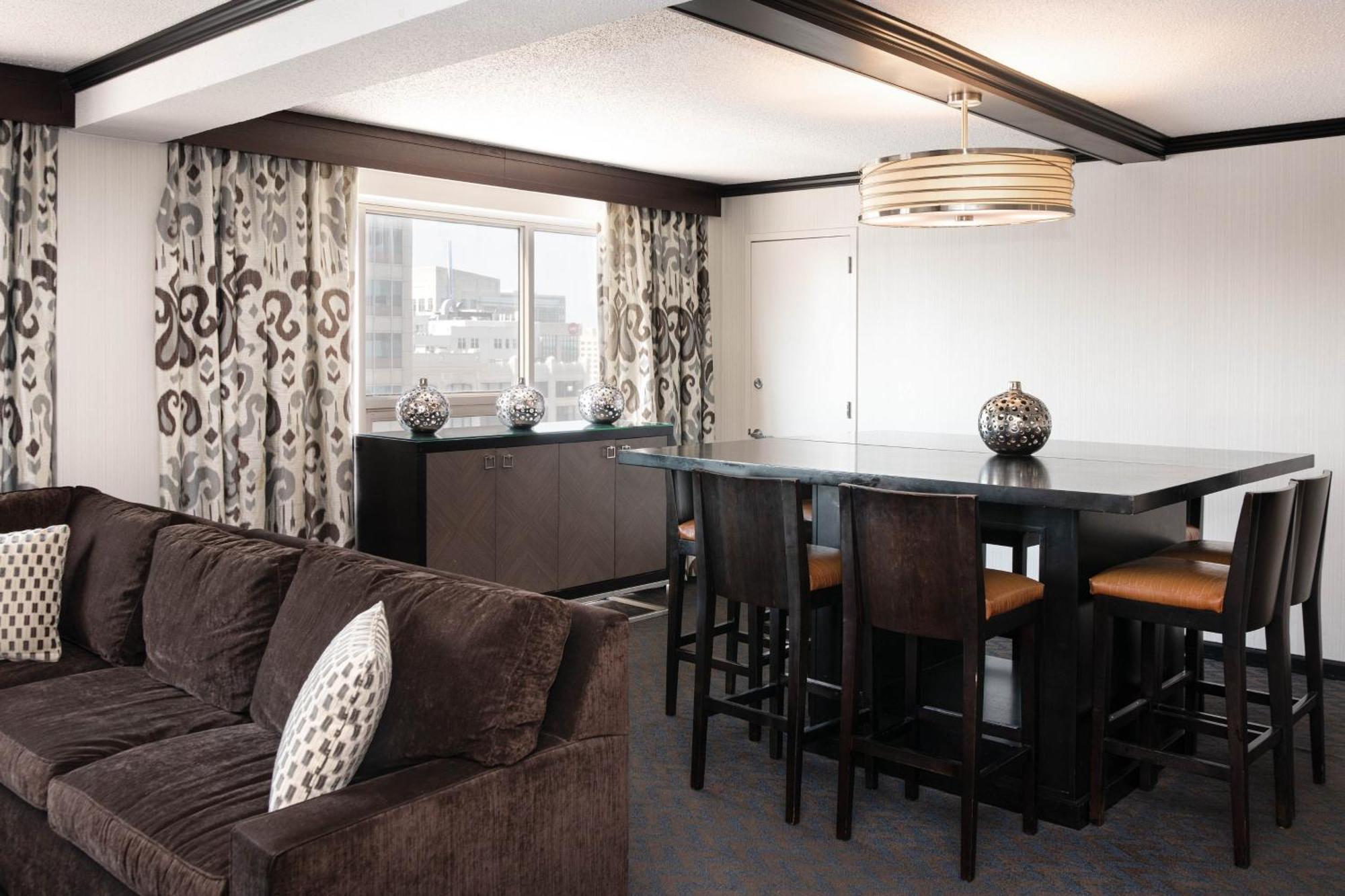 Sheraton Indianapolis City Centre Hotel מראה חיצוני תמונה