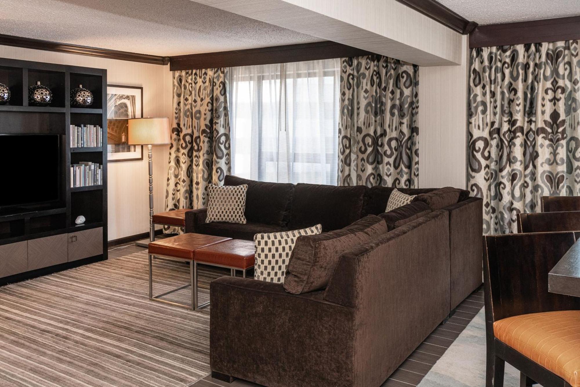 Sheraton Indianapolis City Centre Hotel מראה חיצוני תמונה